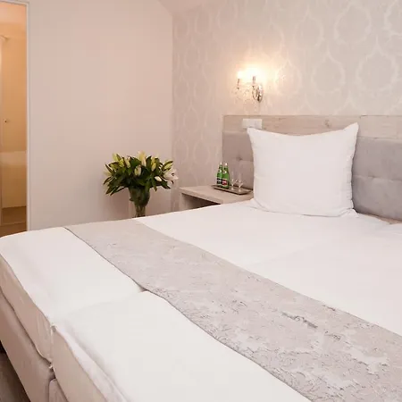 Dworek Bukowy Park 3* Štetín