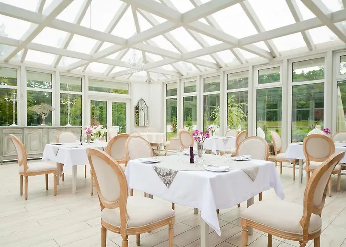 Dworek Bukowy Park 3* Štetín